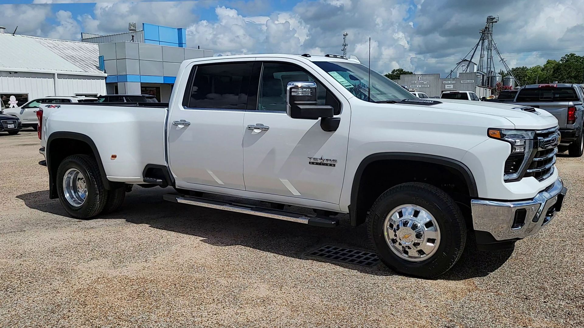 2025 Chevrolet Silverado 3500HD LTZ photo 25