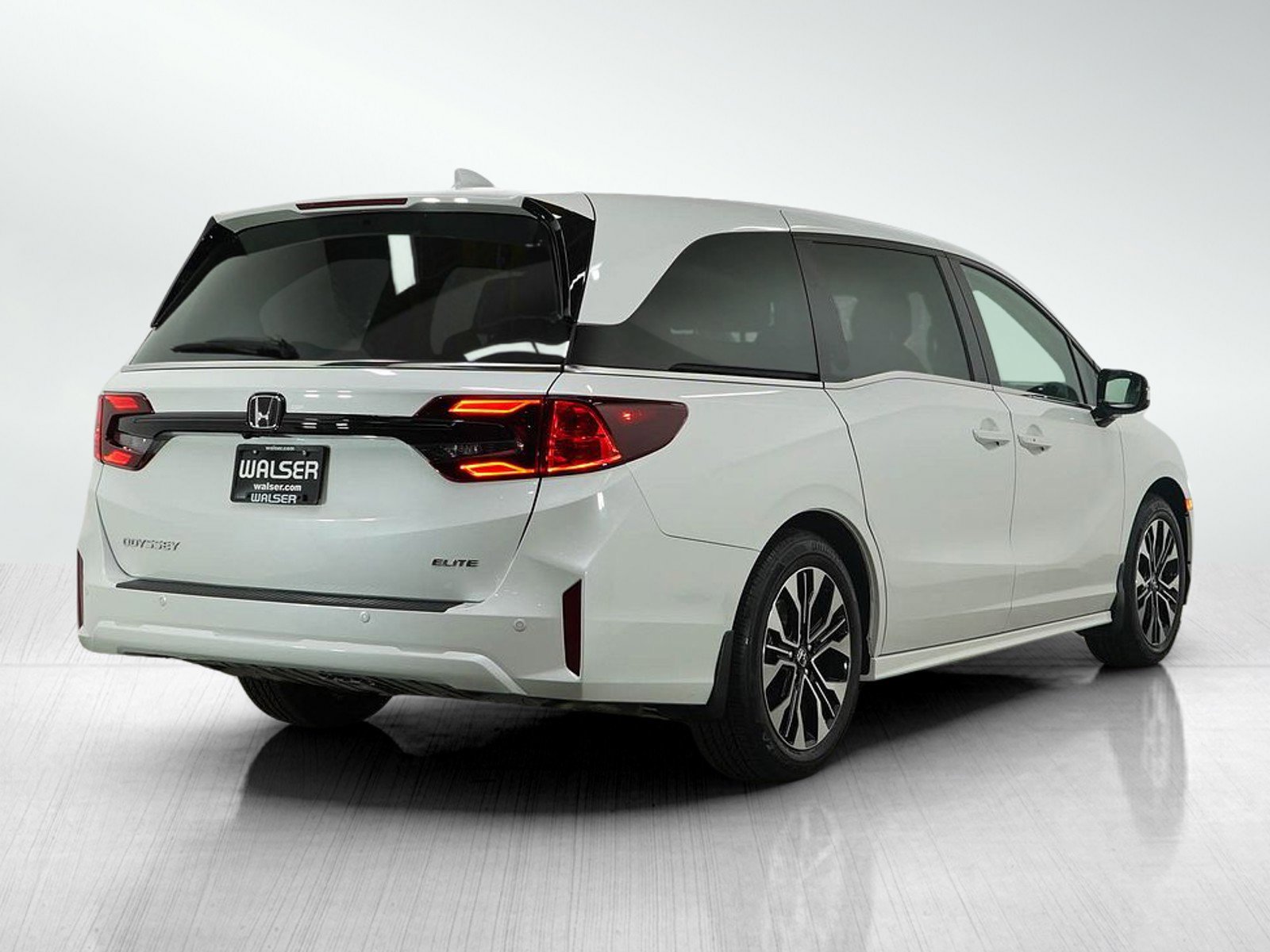 2025 Honda Odyssey Elite photo 5