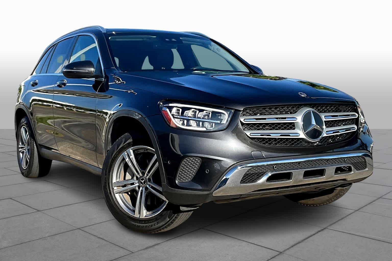 2022 Mercedes Benz GLC 300 photo 2