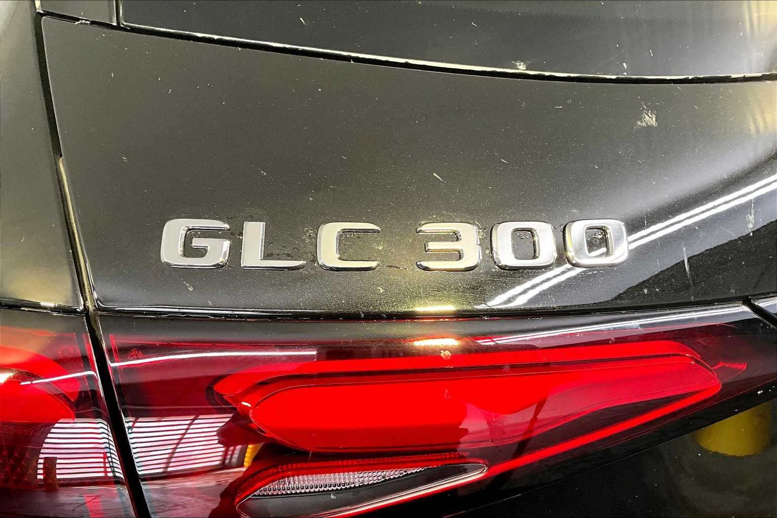 2026 Mercedes Benz GLC 300 4MATIC photo 6