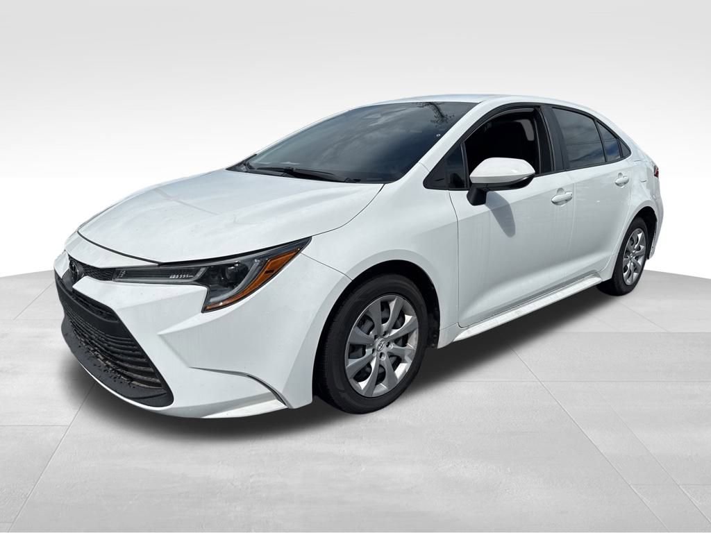 2024 Toyota Corolla LE photo 3