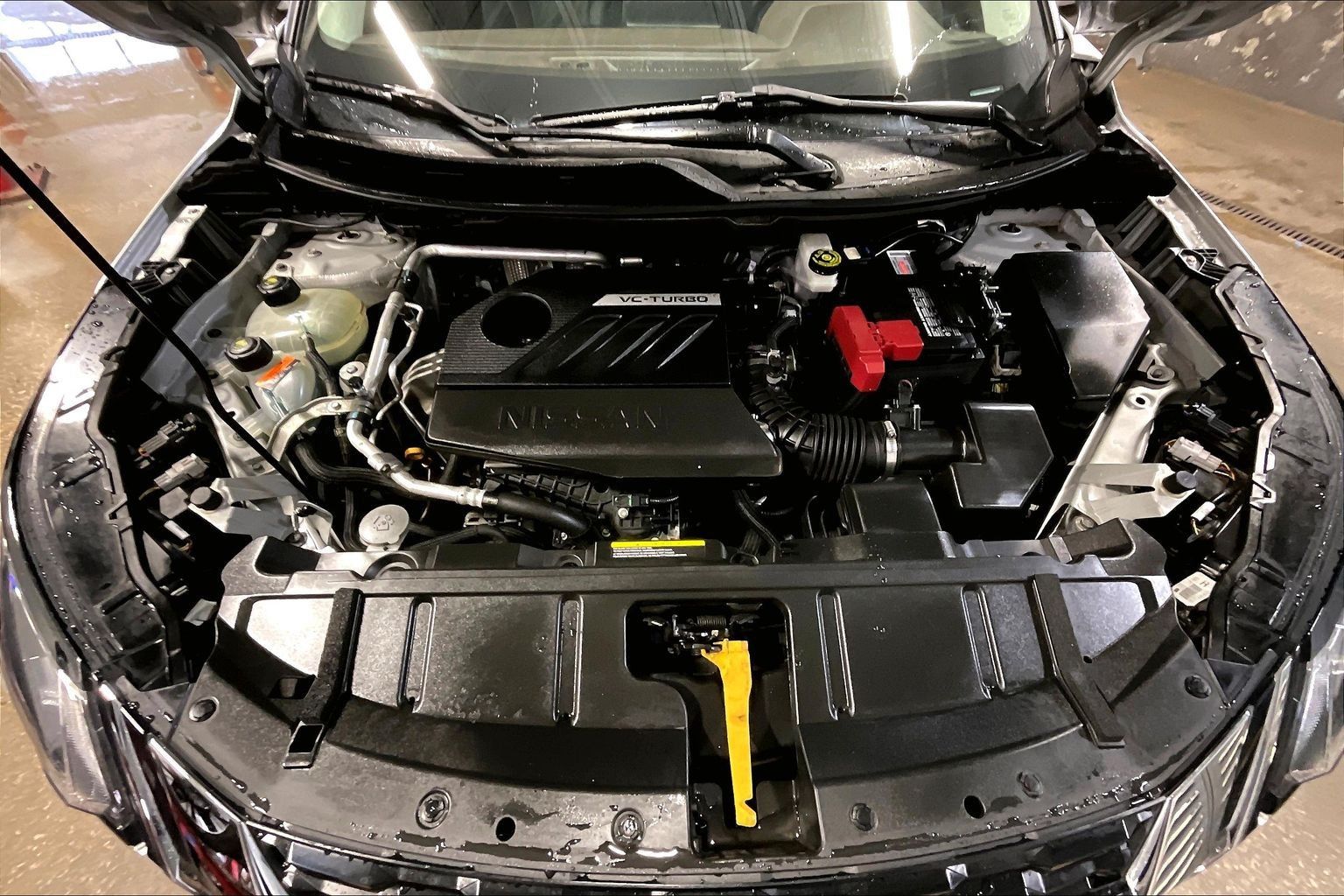 2022 Nissan Rogue SV photo 2