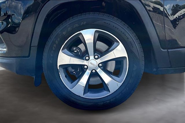 2020 Jeep Cherokee Limited photo 10