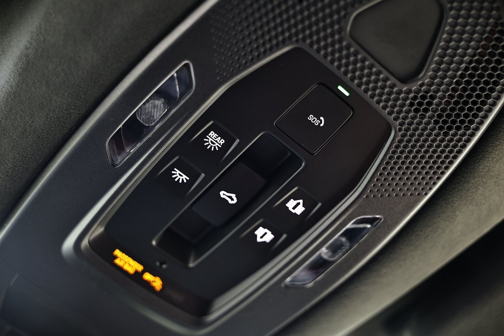 2025 Porsche Cayenne Turbo E-Hybrid photo 42