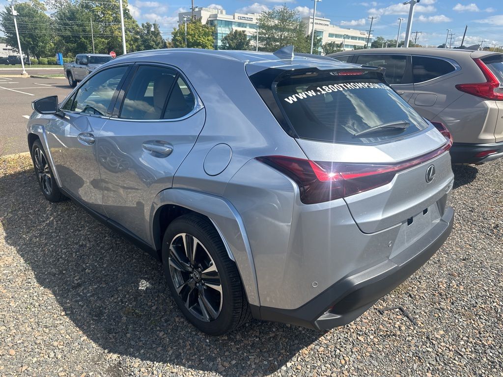 2025 Lexus UX Premium photo 5