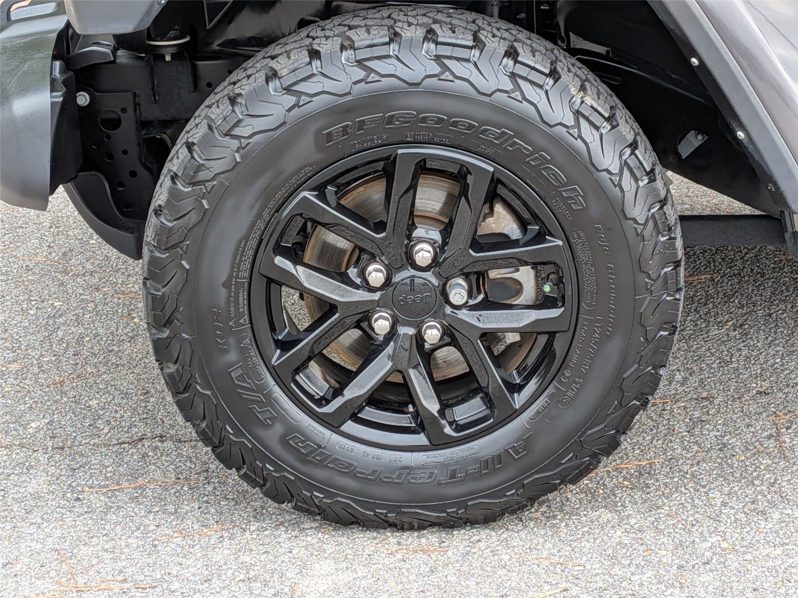 2021 Jeep Gladiator Sport S photo 3