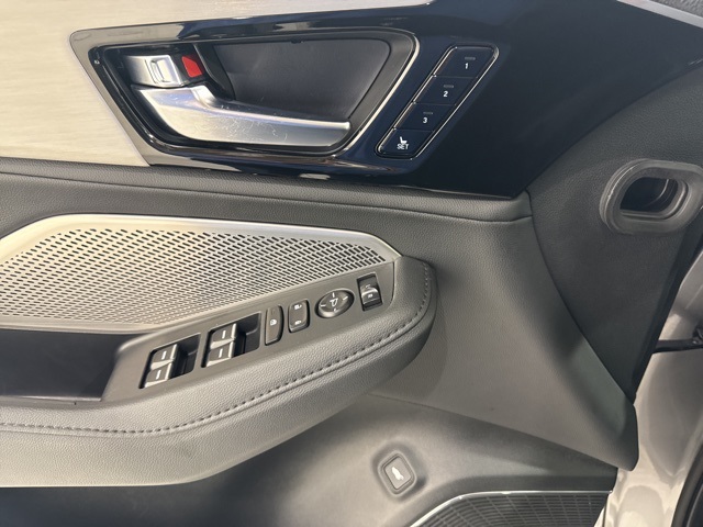 2023 Acura MDX SH-AWD photo 11