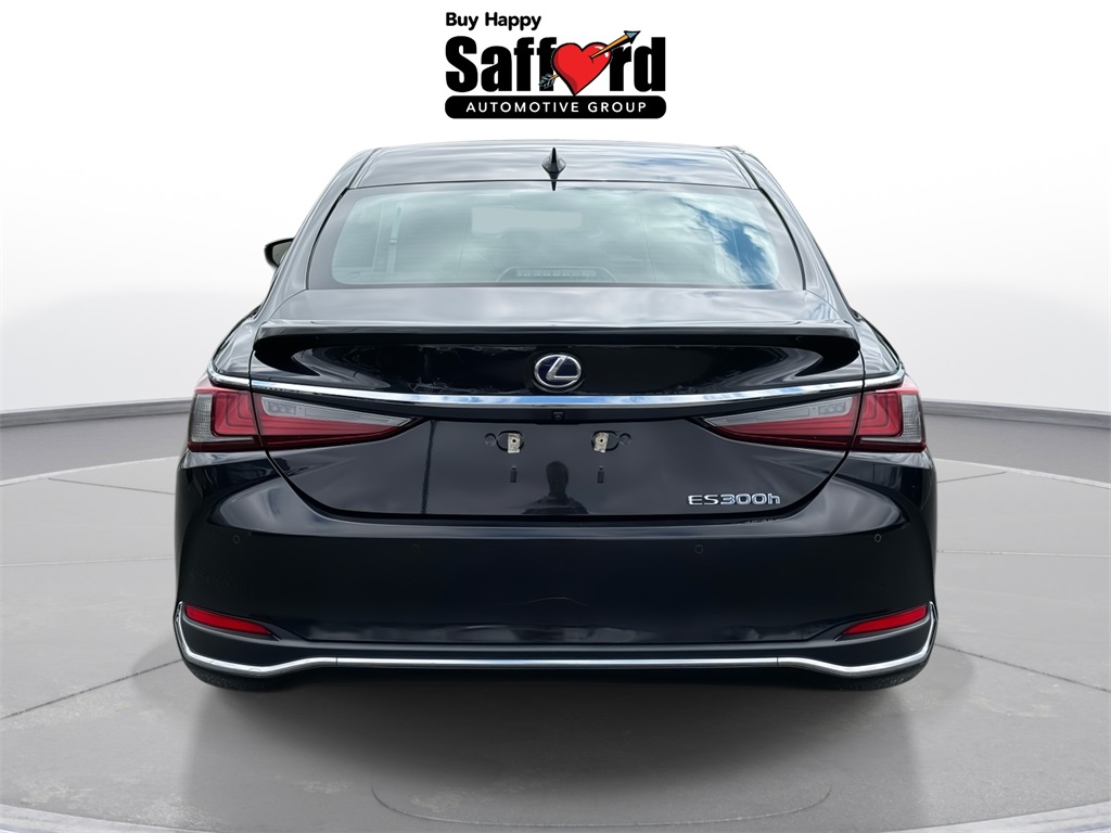 2019 Lexus ES 300h photo 4