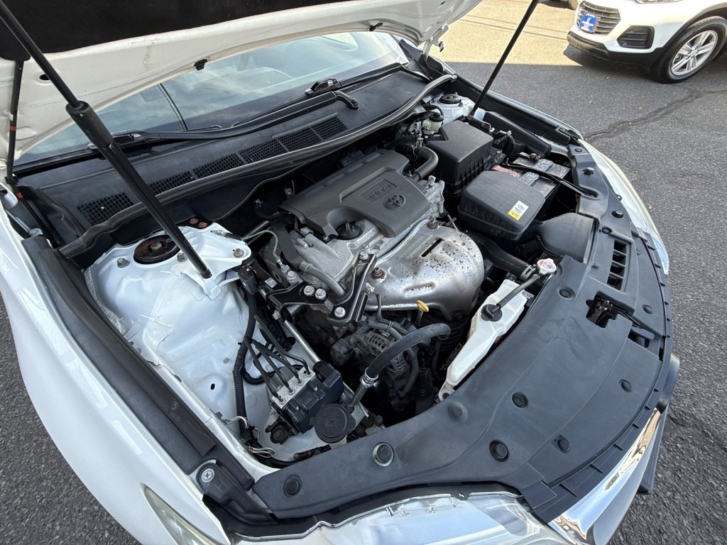 2017 Toyota Camry LE photo 11