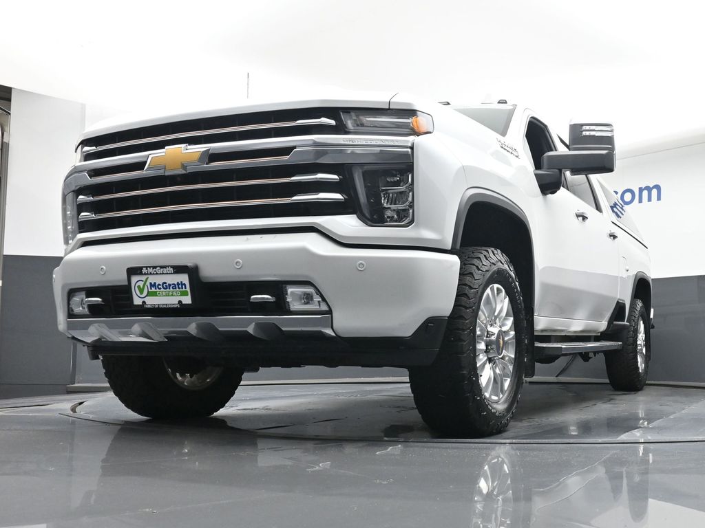 2022 Chevrolet Silverado 3500HD High Country photo 3