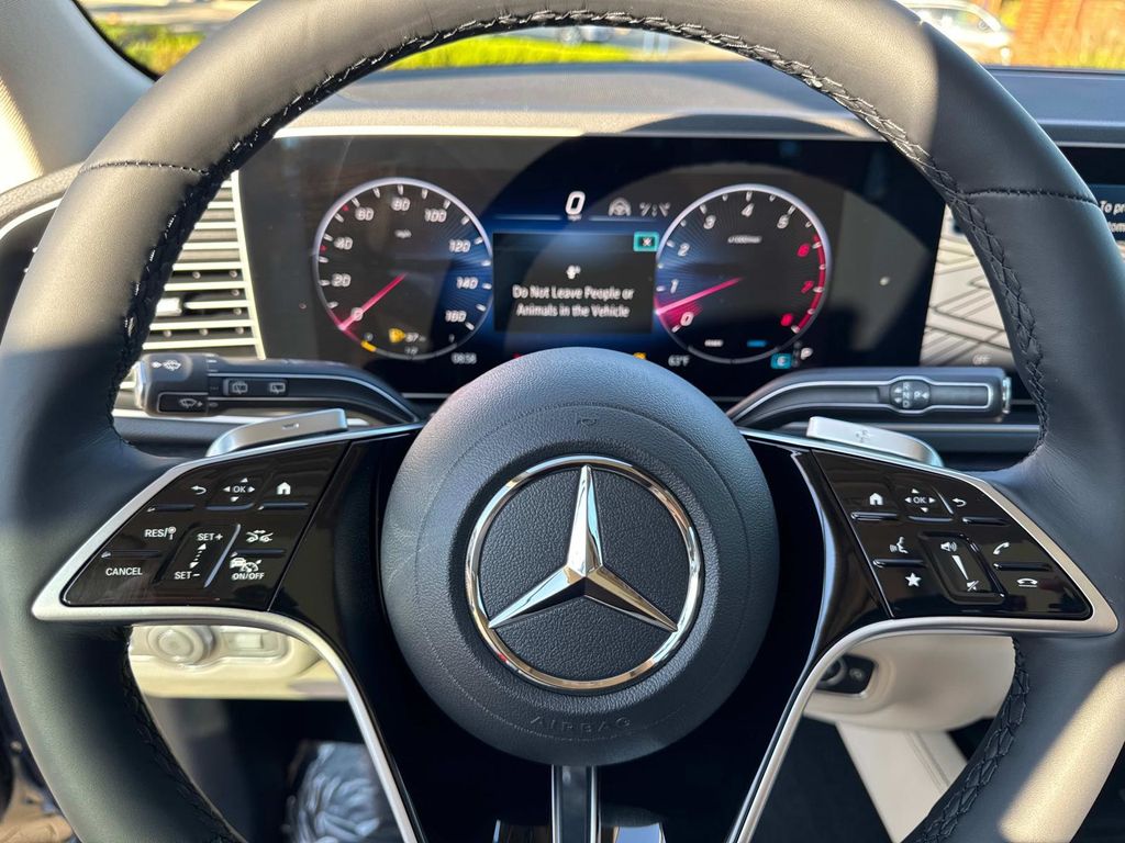 2026 Mercedes Benz GLE 450 4MATIC photo 24