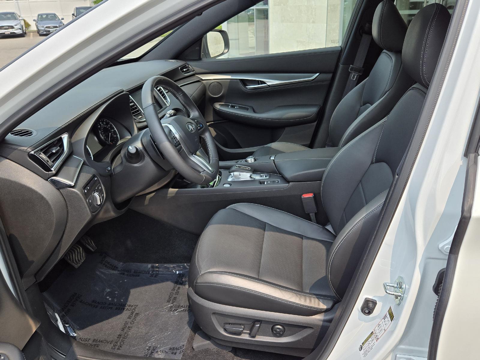 2025 Infiniti QX55 Luxe photo 3