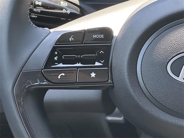 2025 Hyundai Elantra SEL Sport photo 22