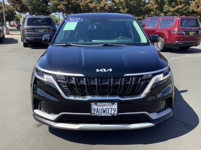2022 Kia Carnival LX photo 2