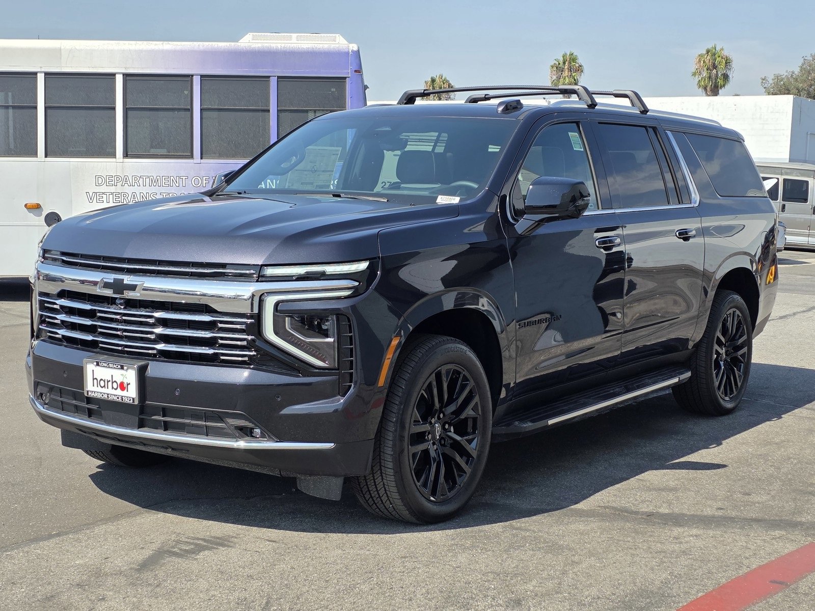 2025 Chevrolet Suburban Premier photo 12