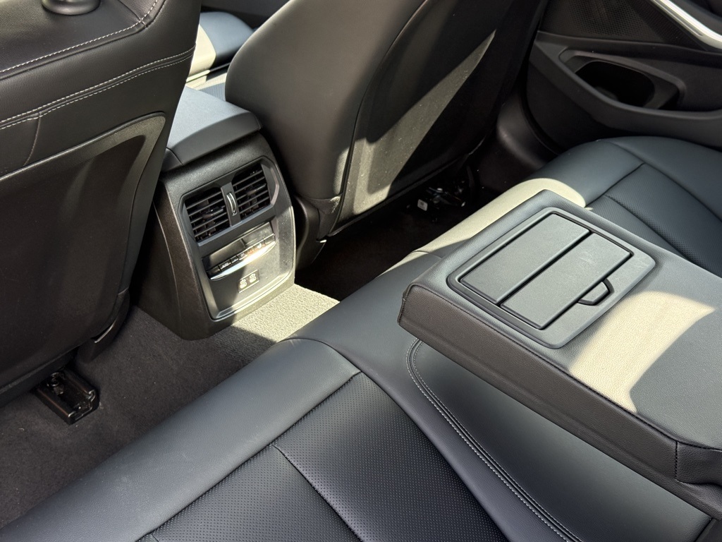 2024 Bmw 330e xDrive photo 23