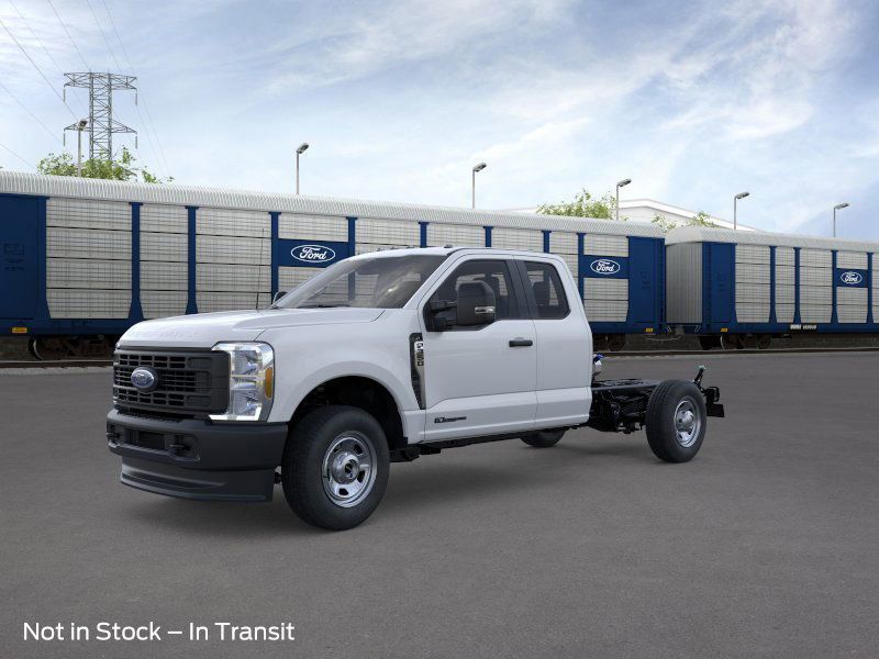 2026 Ford F-350 photo 2