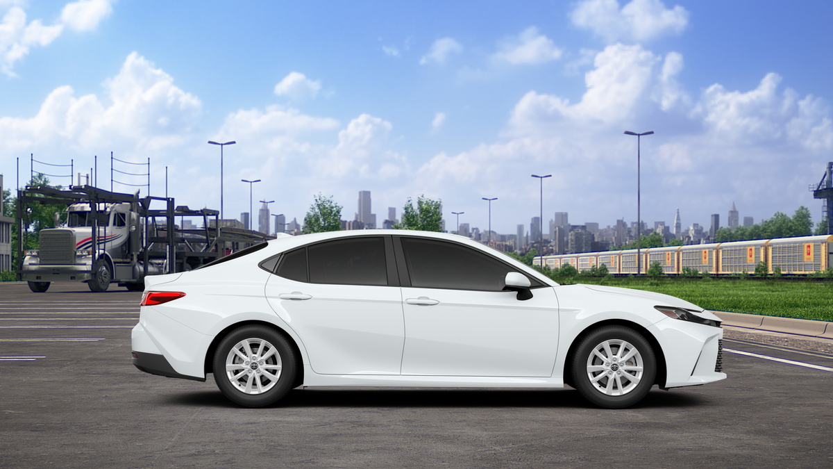 2025 Toyota Camry LE photo 11