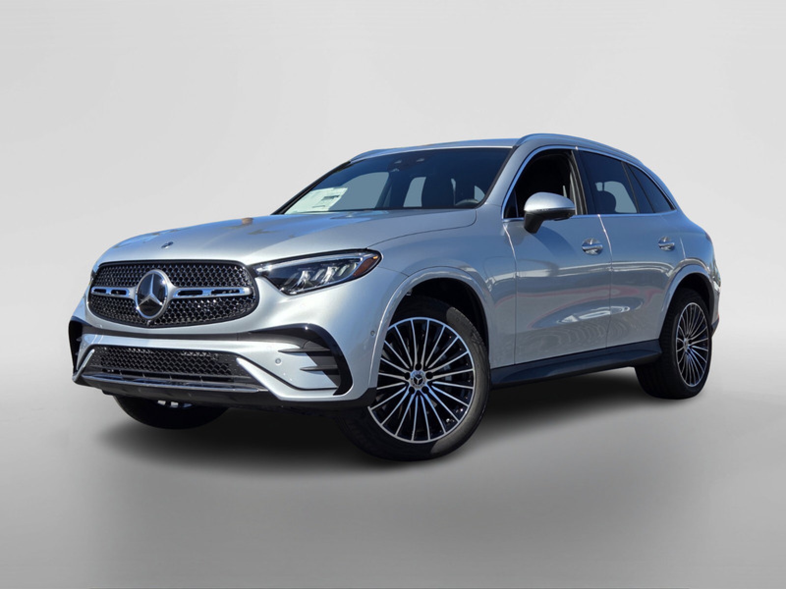 2025 Mercedes-Benz GLC Base's photo