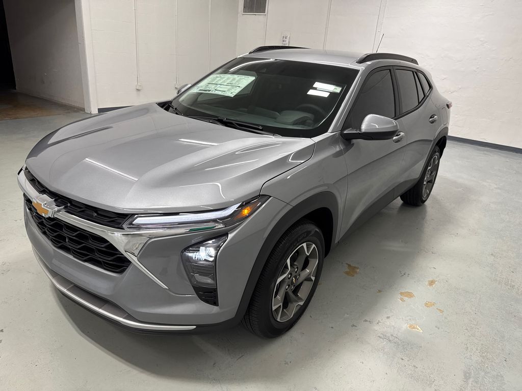 2026 Chevrolet Trax photo 3