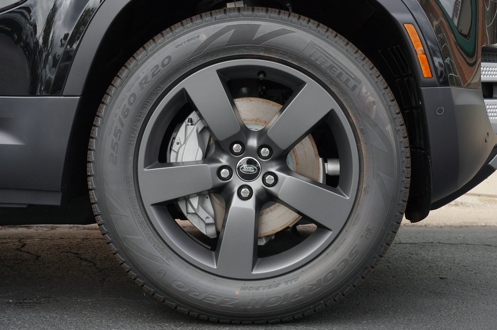 2025 LAND ROVER DEFENDER - Image 7