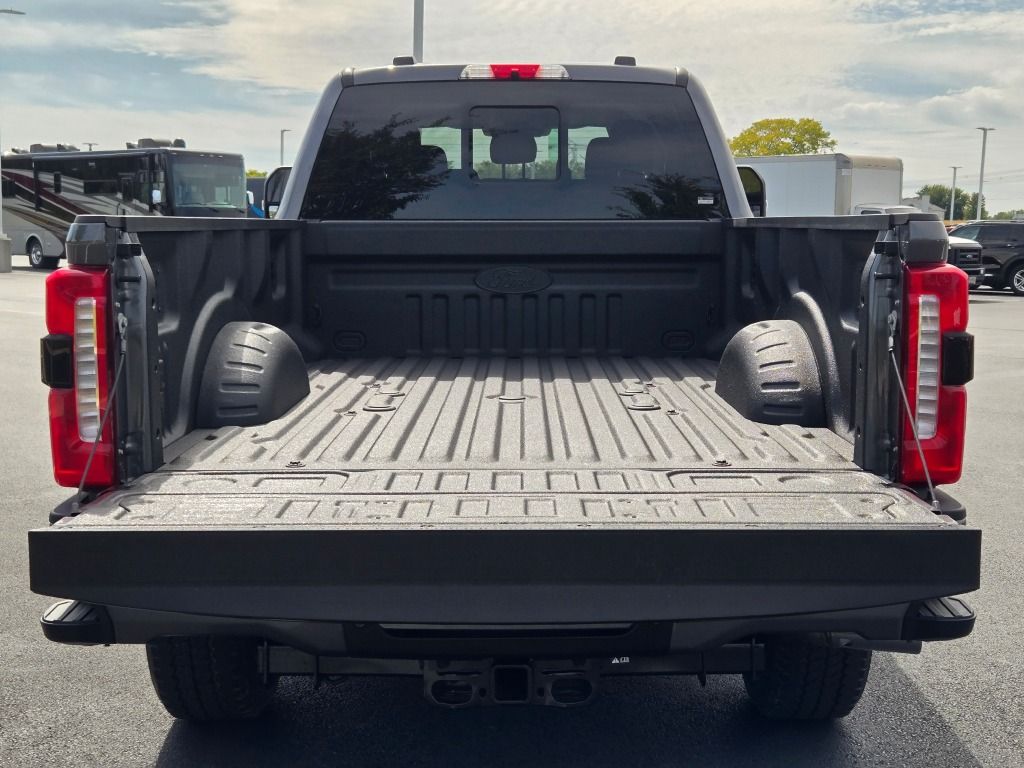 2026 Ford F-350 photo 12