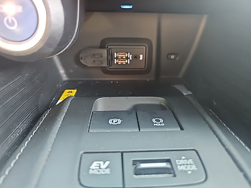 2021 Toyota Venza XLE photo 28