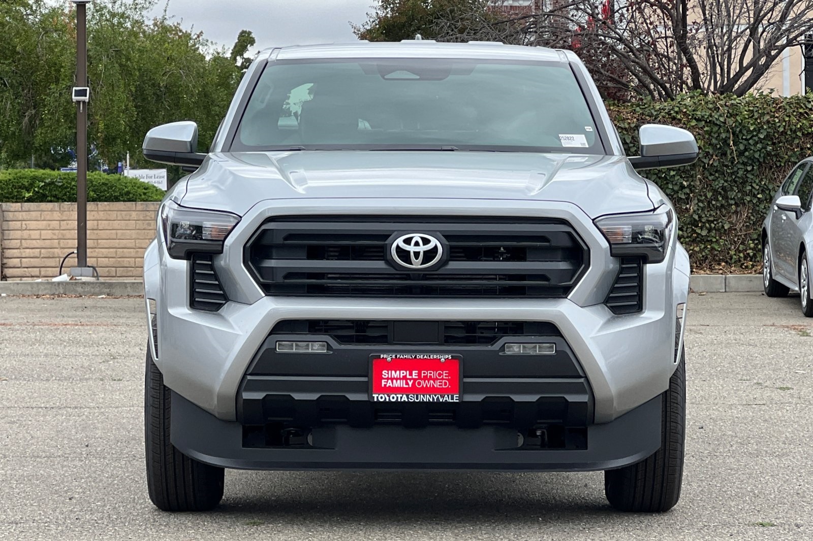 2025 Toyota Tacoma SR5 4x4 Double Cab photo 11