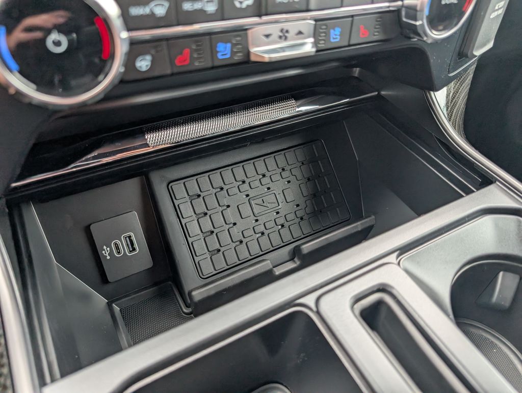 2025 Ford F-150 Lariat photo 21