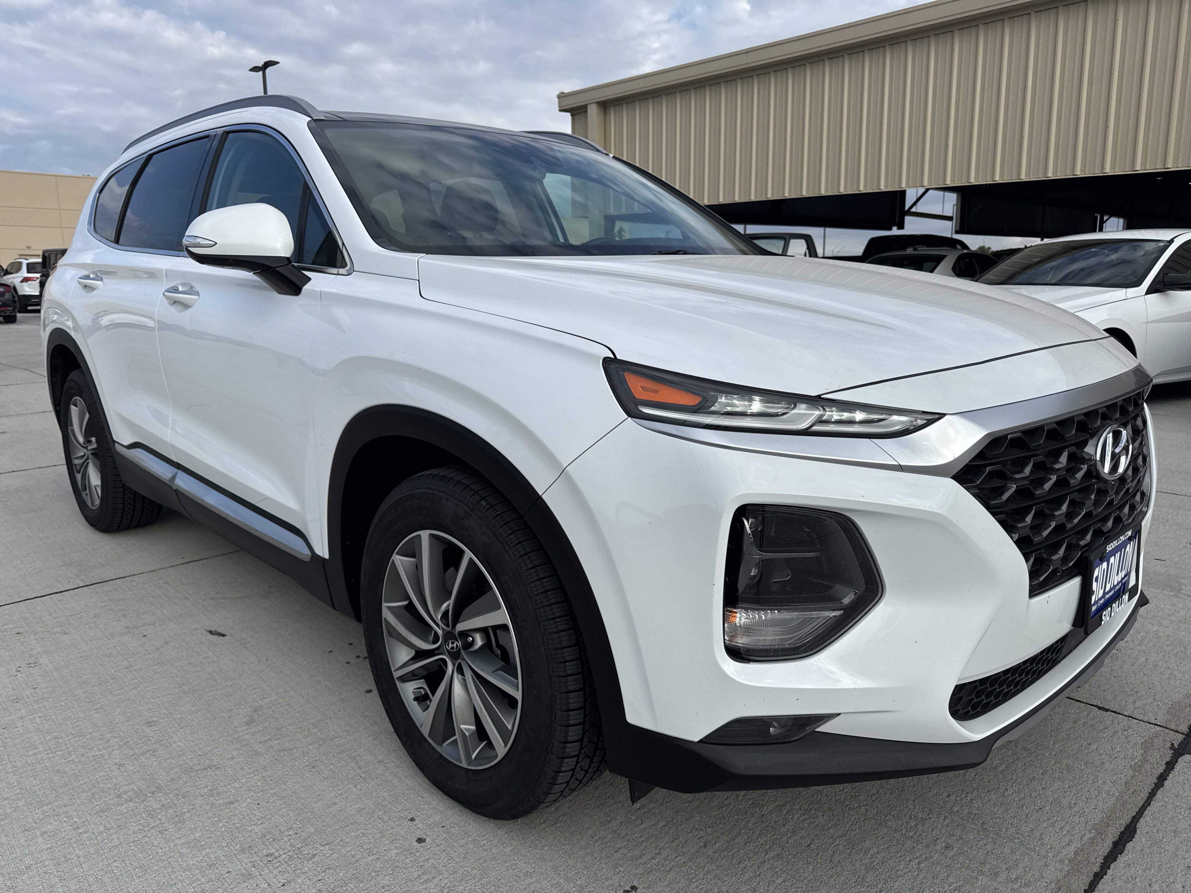 2019 Hyundai Santa Fe Ultimate photo 3