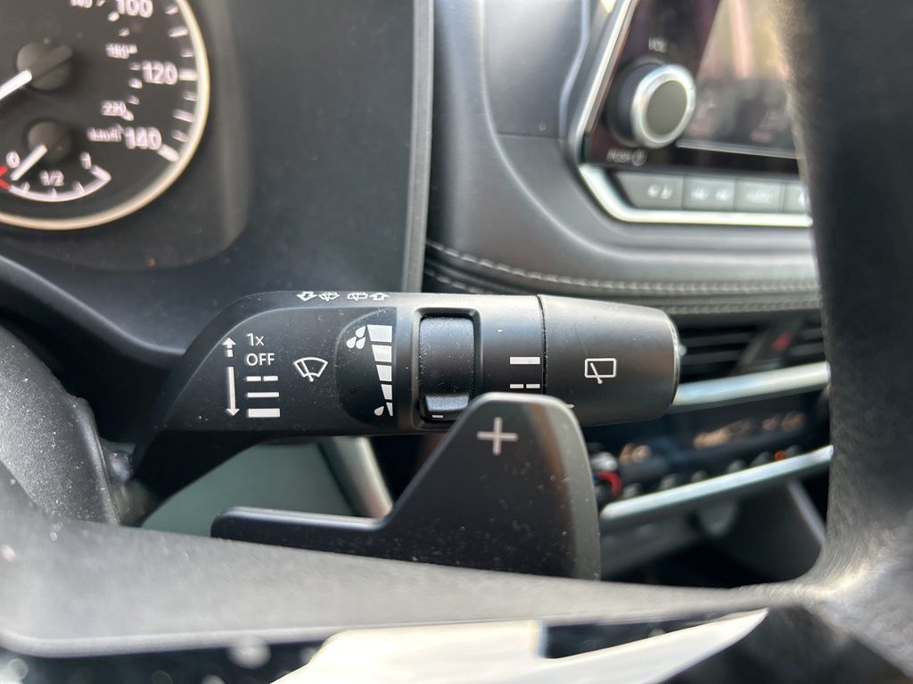 2023 Nissan Rogue SV photo 23