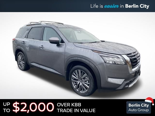 2025 Nissan Pathfinder SL's photo