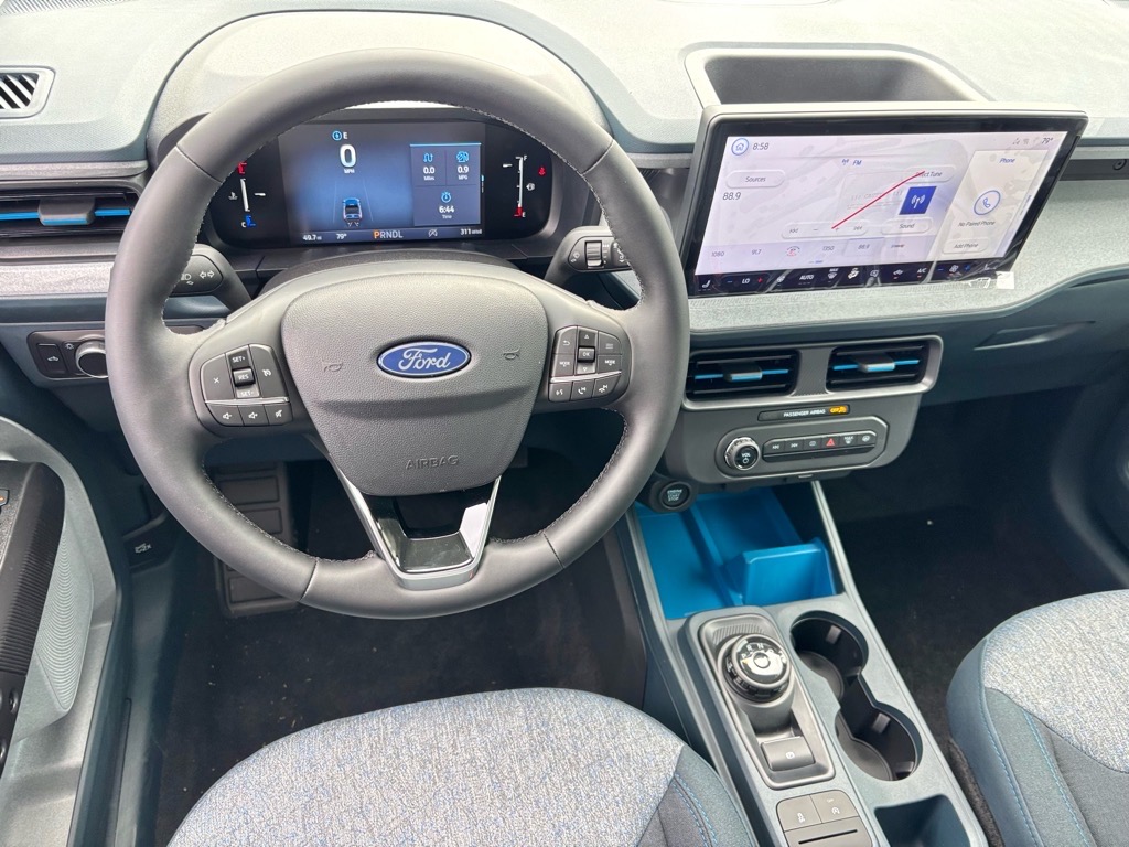 2025 Ford Maverick XLT photo 2