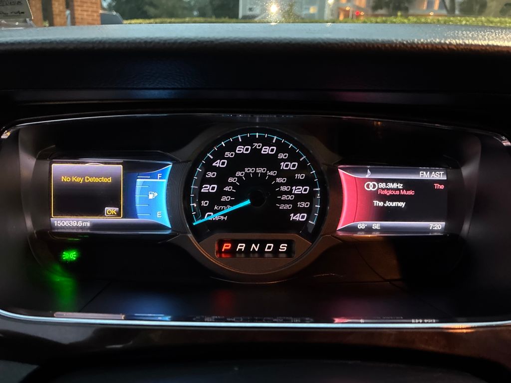 2013 Ford Taurus Limited photo 15