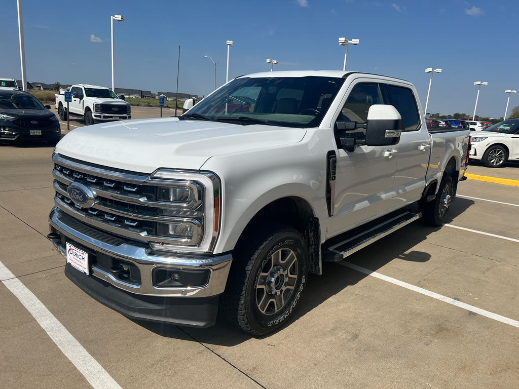 2023 Ford F-250 Lariat photo 3