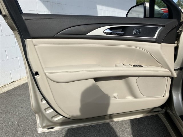 2017 Lincoln MKZ Reserve photo 15