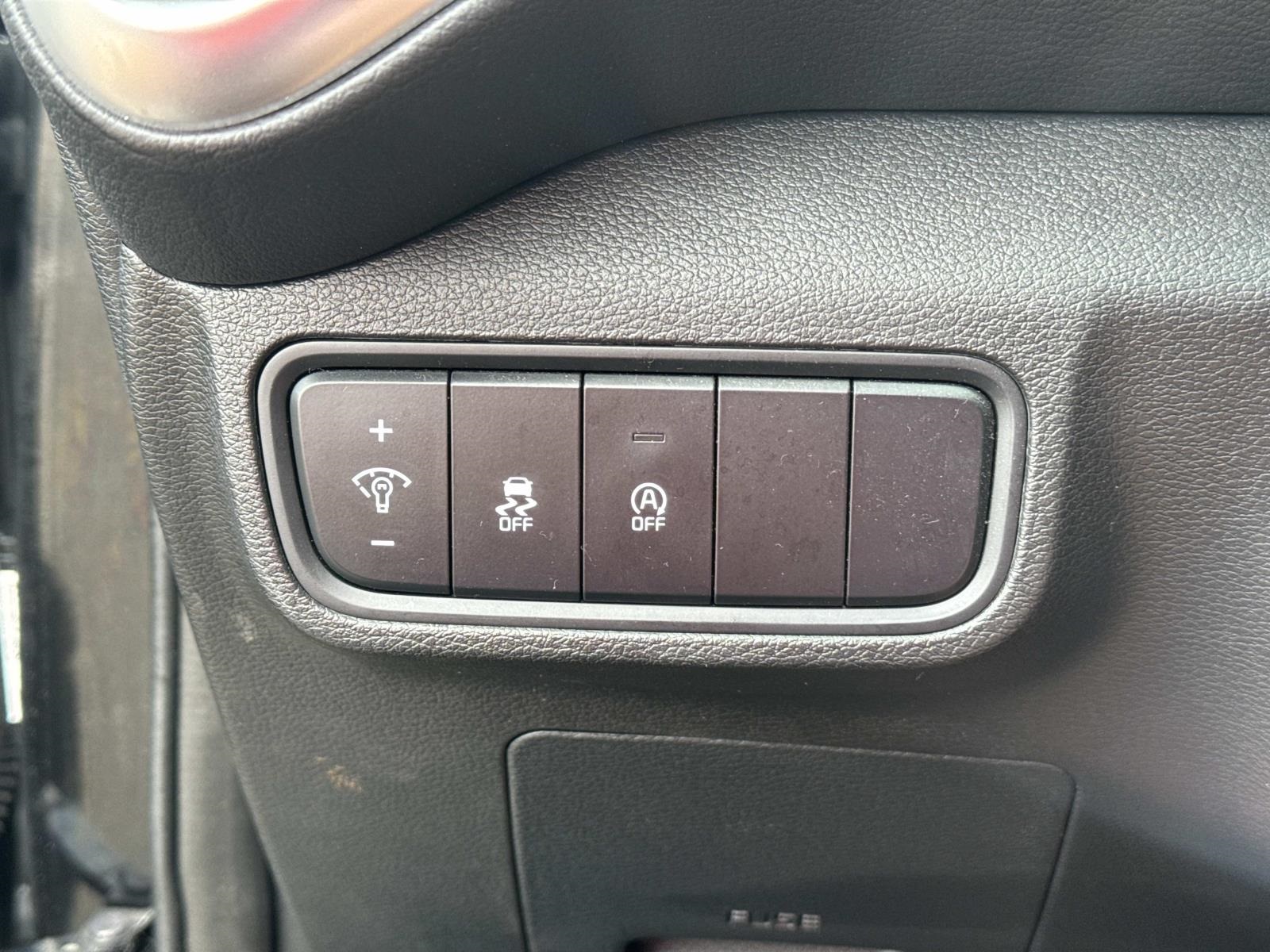 2023 Kia Soul LX photo 19