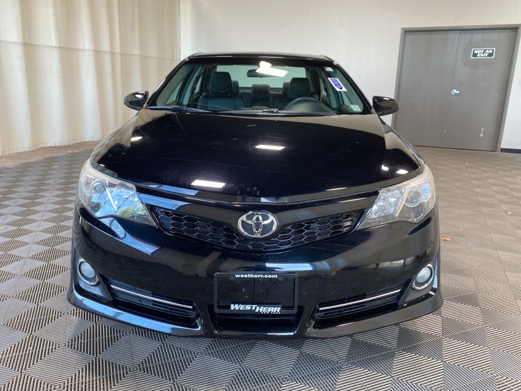2013 Toyota Camry SE photo 3