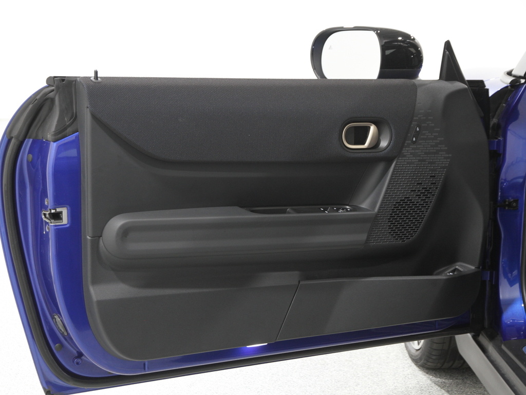 2025 Mini Cooper 2 Door Hardtop Signature photo 4