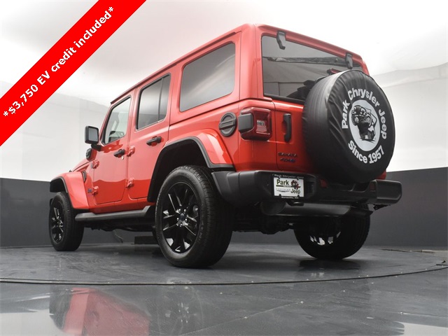 2025 Jeep Wrangler Sahara 4xe photo 21