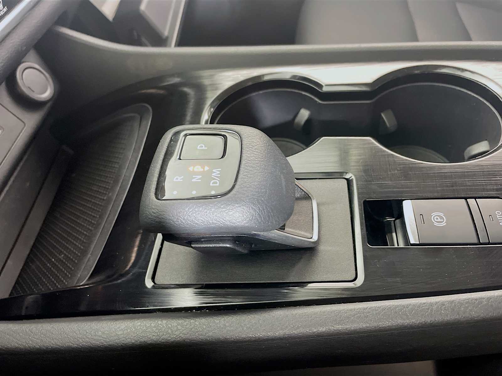 2021 Nissan Rogue SV photo 14