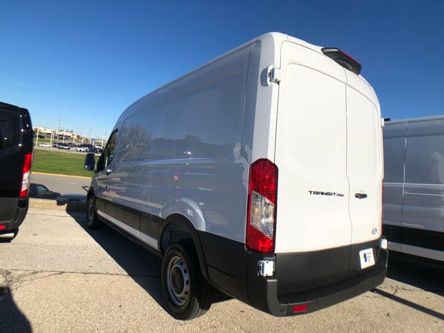2026 Ford Transit photo 4