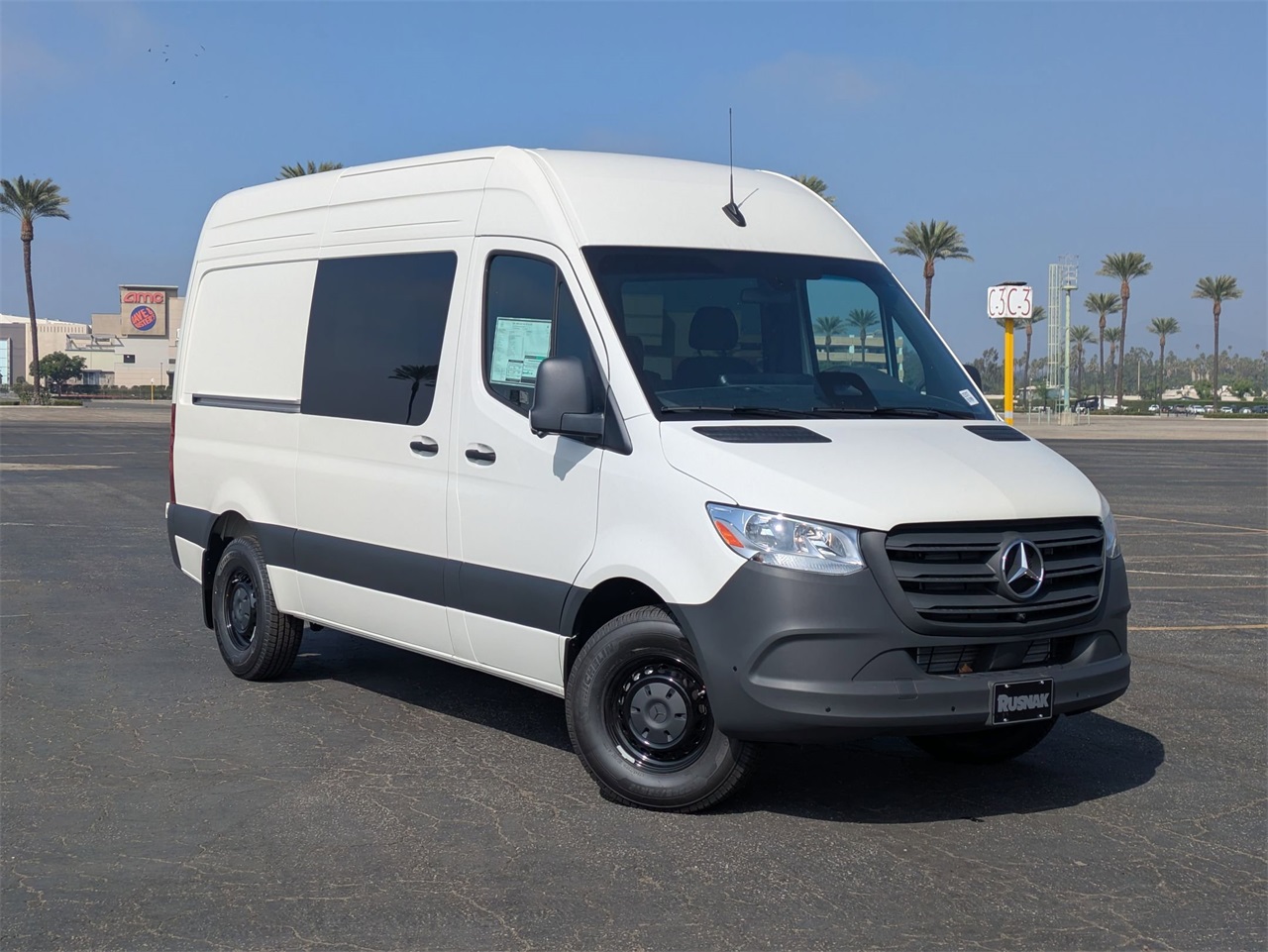 2025 Mercedes-Benz Sprinter Crew Van Base's photo