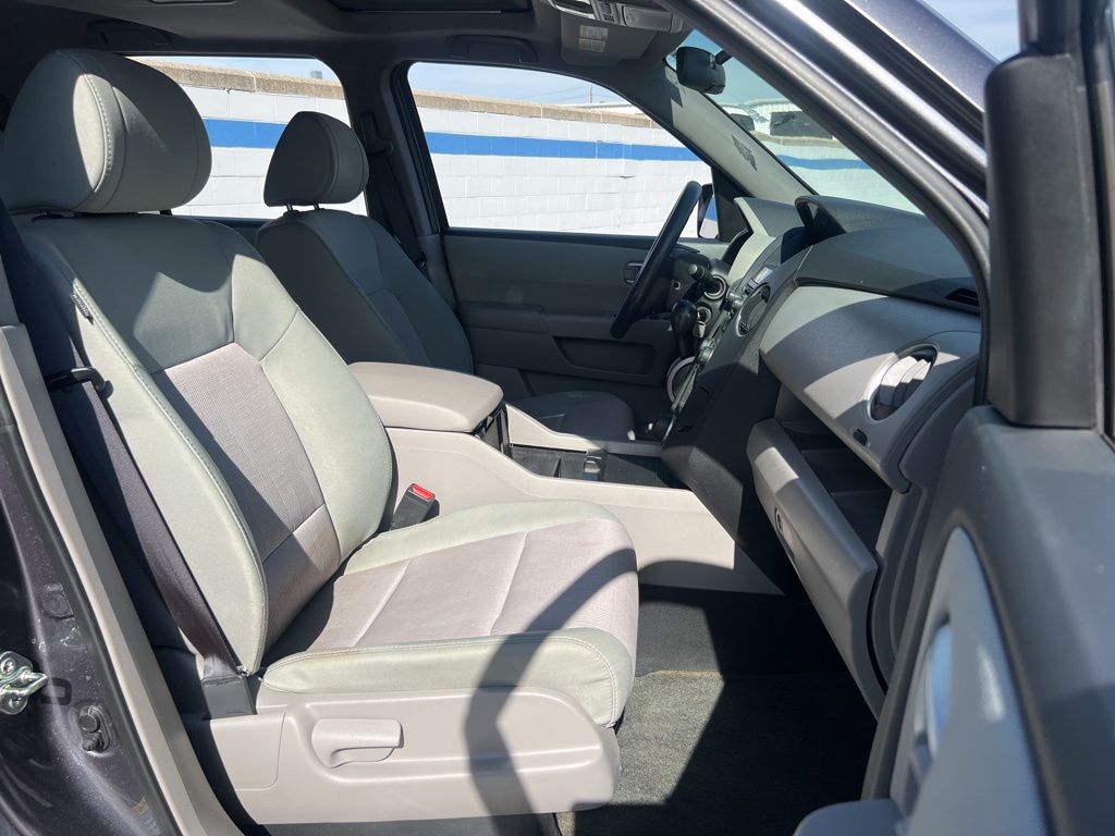 2015 Honda Pilot SE photo 25