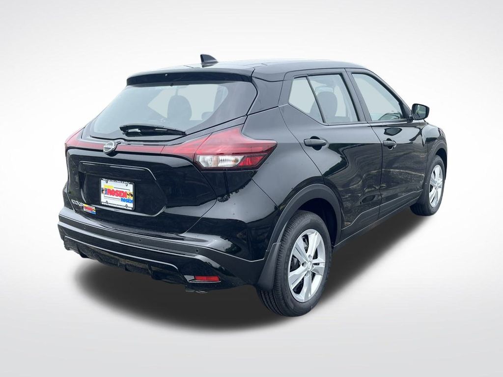 2025 Nissan Kicks Play S photo 4