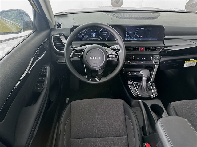 2024 Kia Seltos X-Line photo 19