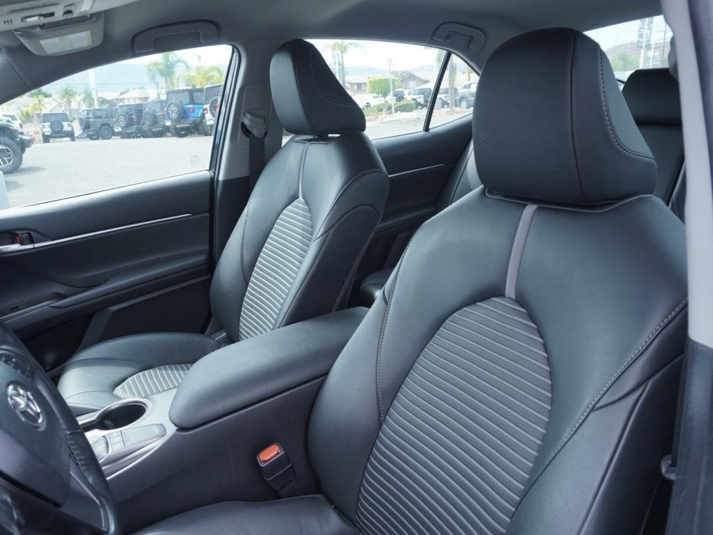 2023 Toyota Camry SE photo 17