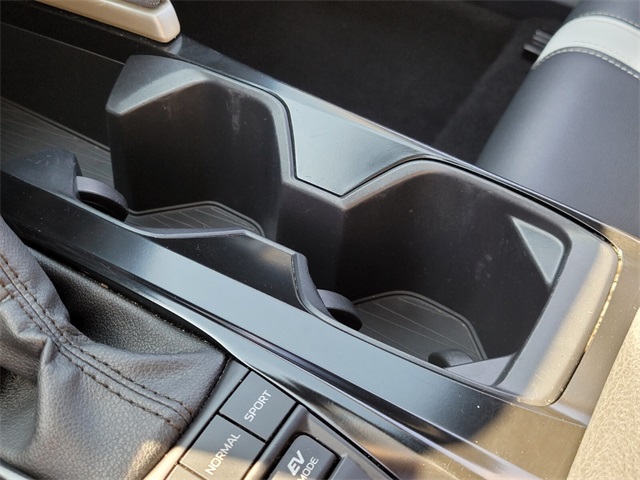 2025 Toyota Camry SE photo 29