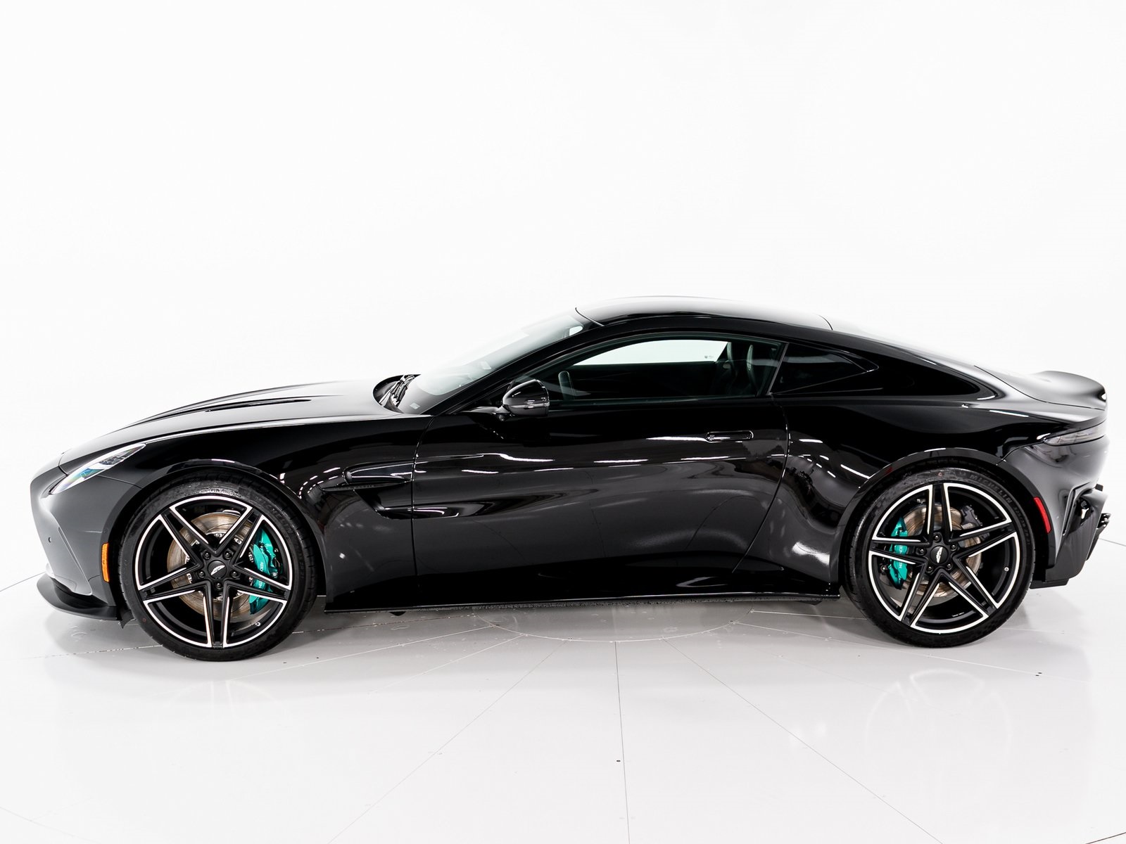 2026 Aston Martin Vantage AM6 photo 2