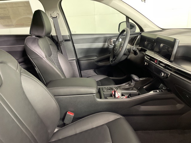 2025 Kia Sorento S photo 12